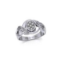 Bold Filigree Ring with Diamond Gemstones