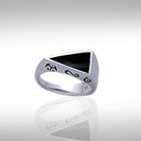 Modern Triangle Inlaid Black Onyx Ring with Side Motif